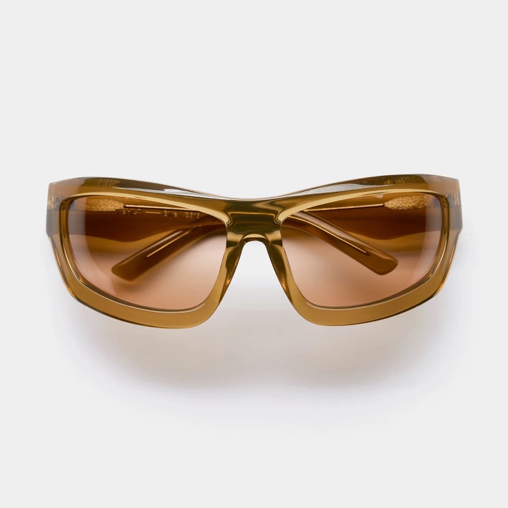 SOLD OUT billie VEHLA sunglasses in caramel/toffee. Flawless - new in box.